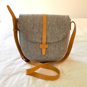 Magnolia Wool Felt Shoulder and crossbody bag